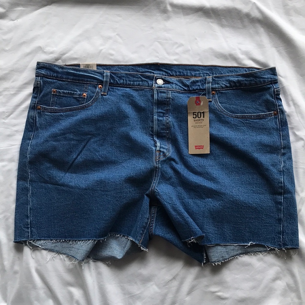 Levi’s 501 high rise  button fly short Sz 24W  NWT